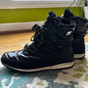 Sorel Whitney Black Glossy Winter Boots size 11